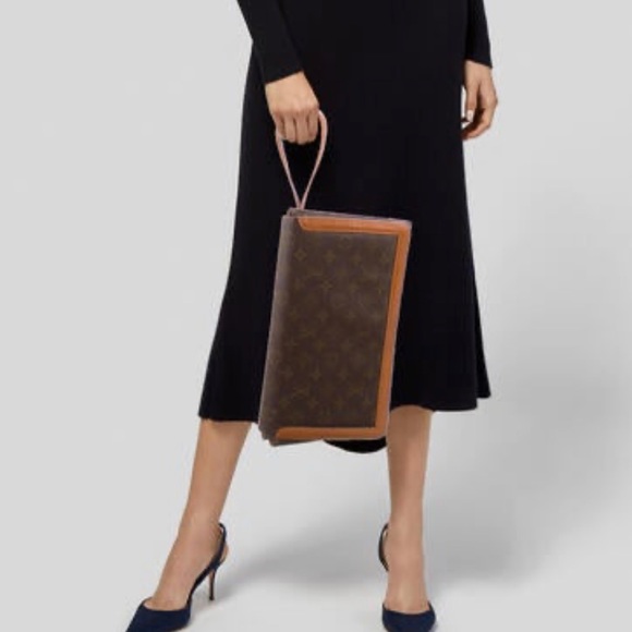 Authentic Louis Vuitton Large Clutch - Picture 4 of 6